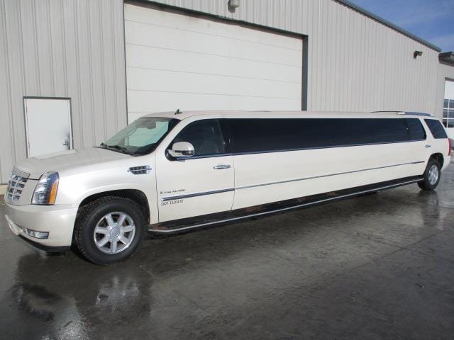 2007 Cadillac Escalade Equipment Image0