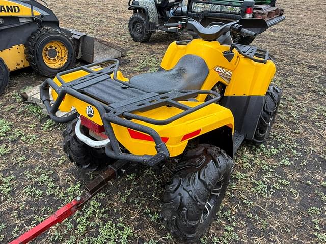 Image of Can-Am Outlander 650 equipment image 3