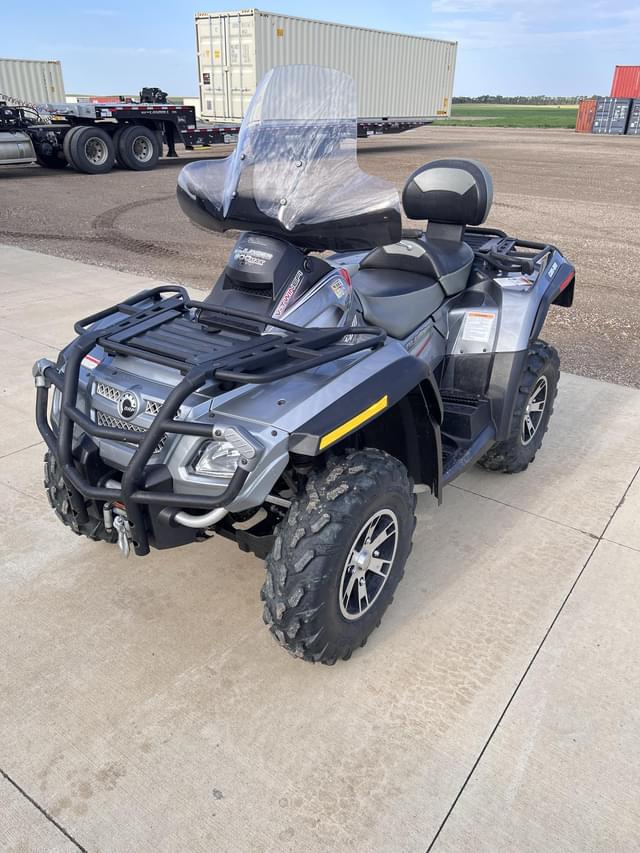 Image of Can-Am Outlander equipment image 1