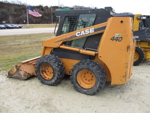 Image of Case 440 equipment image 3