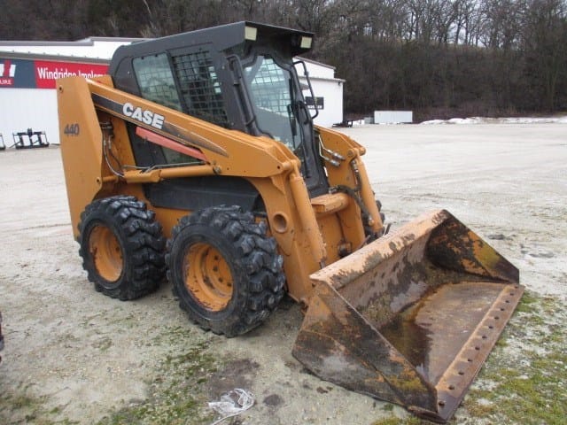 2007 Case 440 Equipment Image0