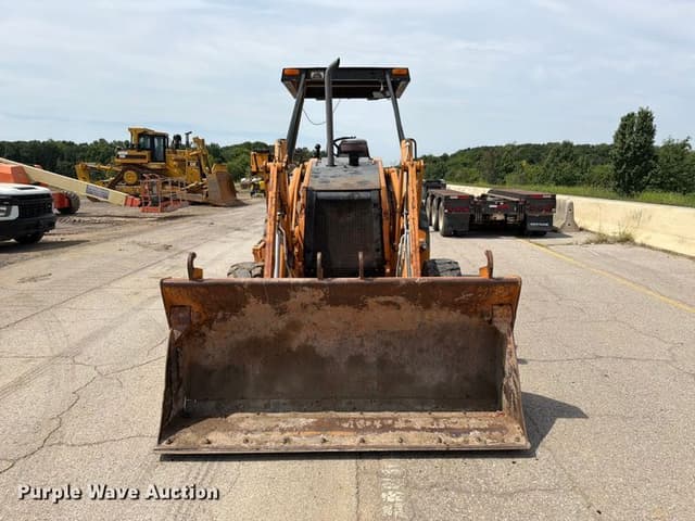 Image of Case 570M XT equipment image 1