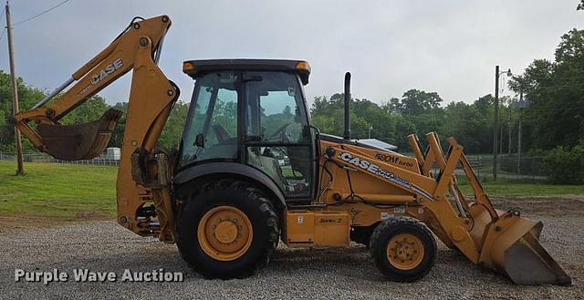 Image of Case 580M Series 2 equipment image 3