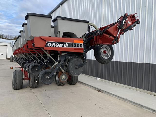 Image of Case IH 1200 equipment image 1