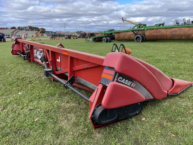 Image of Case IH 2412 equipment image 3