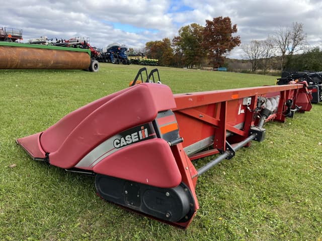 Image of Case IH 2412 equipment image 4