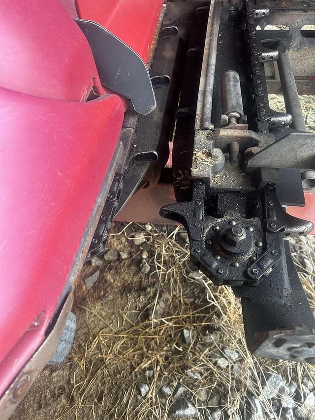 Image of Case IH 2412 equipment image 4