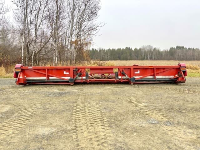 Image of Case IH 2412 equipment image 4