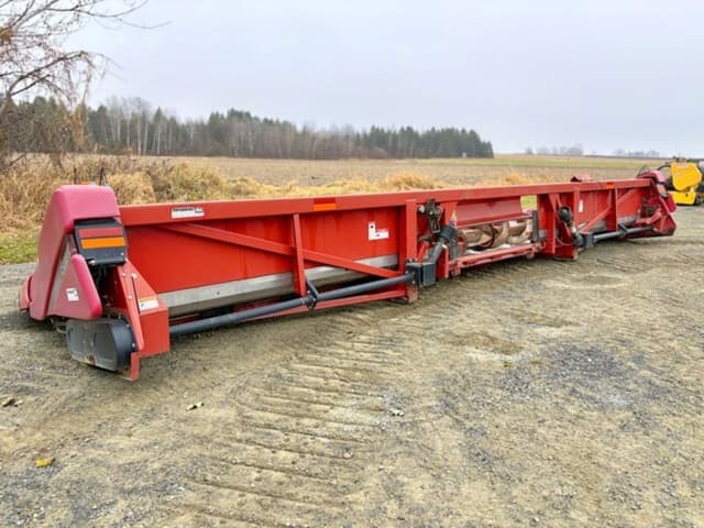 Image of Case IH 2412 equipment image 2