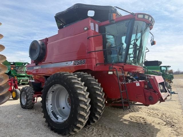 Image of Case IH 2588 equipment image 2