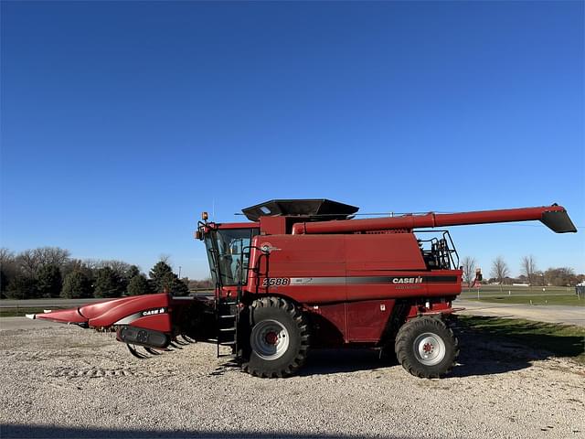 Image of Case IH 2588 equipment image 3
