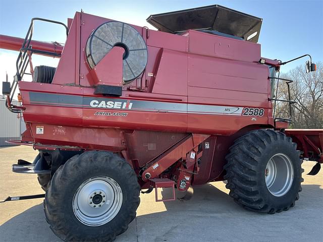 Image of Case IH 2588 equipment image 2