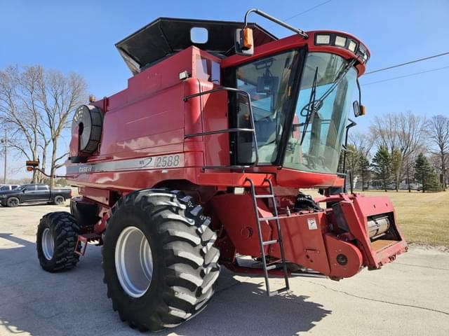 Image of Case IH 2588 equipment image 2