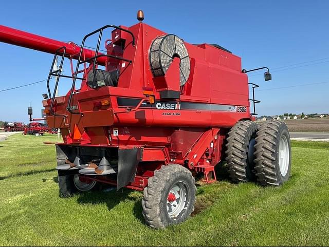 Image of Case IH 2588 equipment image 2