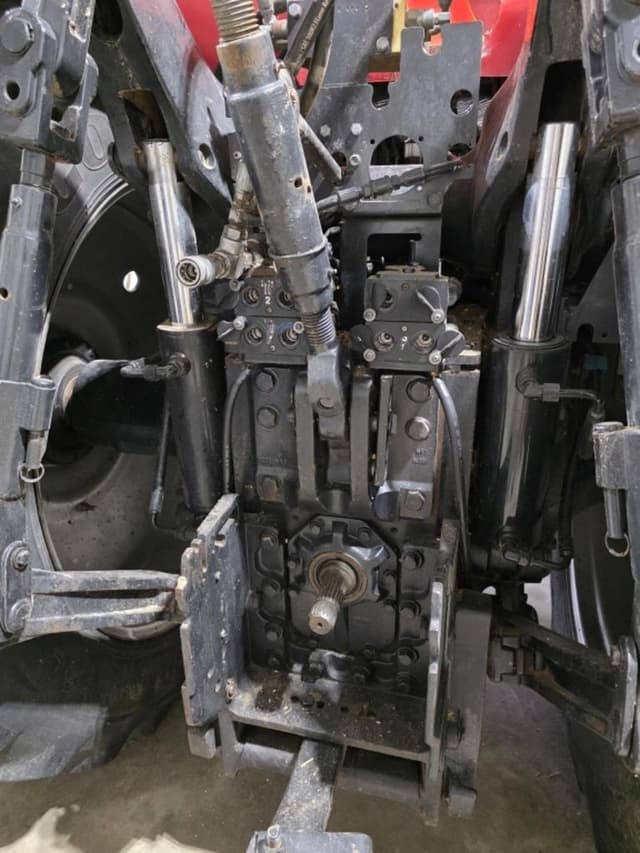 Image of Case IH 275 equipment image 4