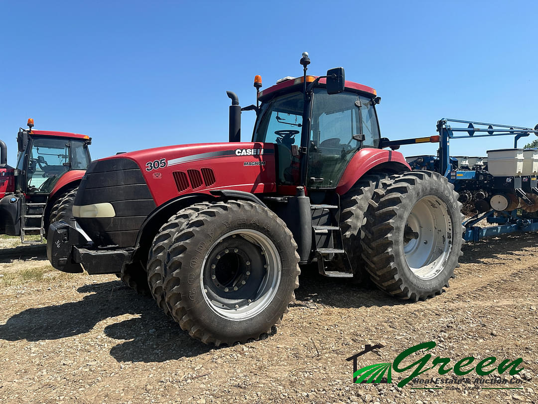 Image of Case IH Magnum 305 Primary image