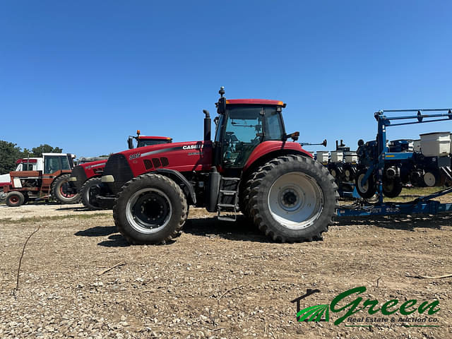 Image of Case IH Magnum 305 equipment image 1