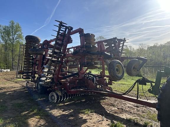 Image of Case IH 330 equipment image 1