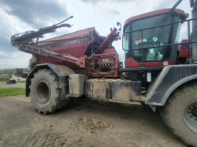 Image of Case IH Titan 4520 equipment image 2