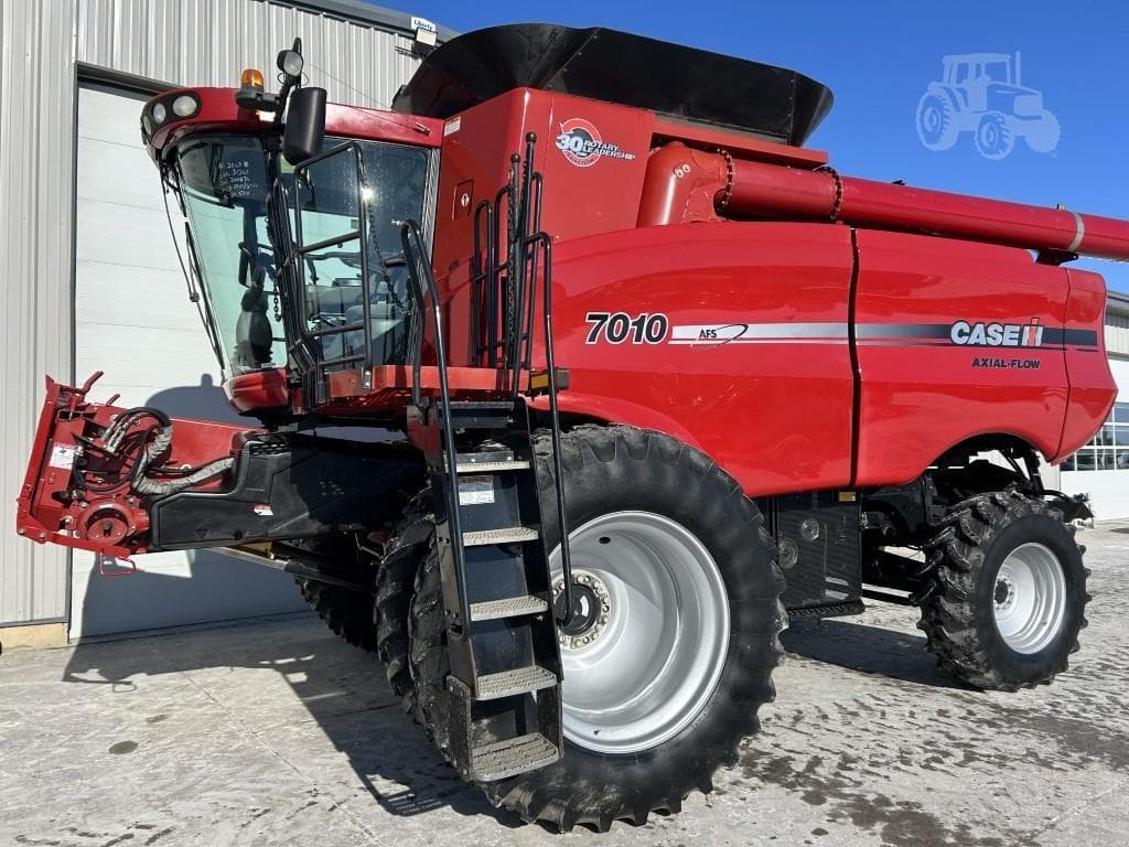 Image of Case IH 7010 Primary image