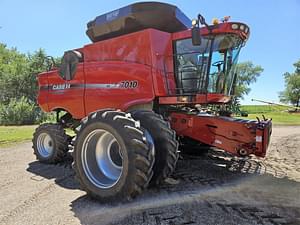 2007 Case IH 7010 Image