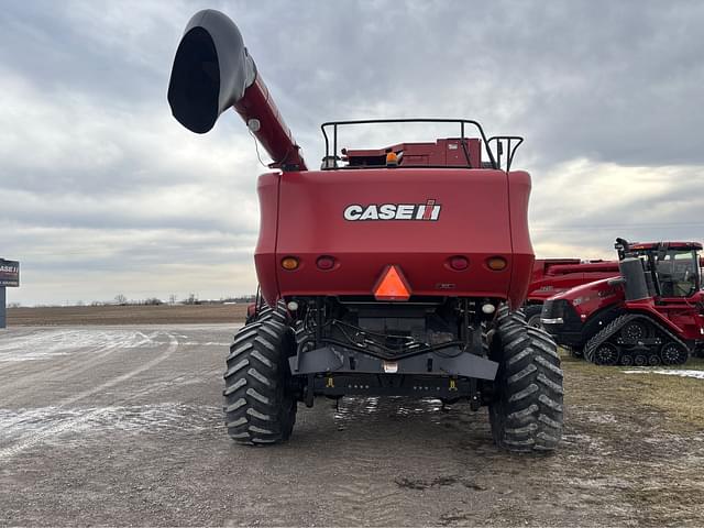 Image of Case IH 7010 equipment image 3