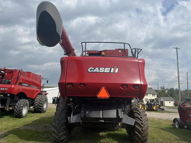 Image of Case IH 7010 equipment image 1