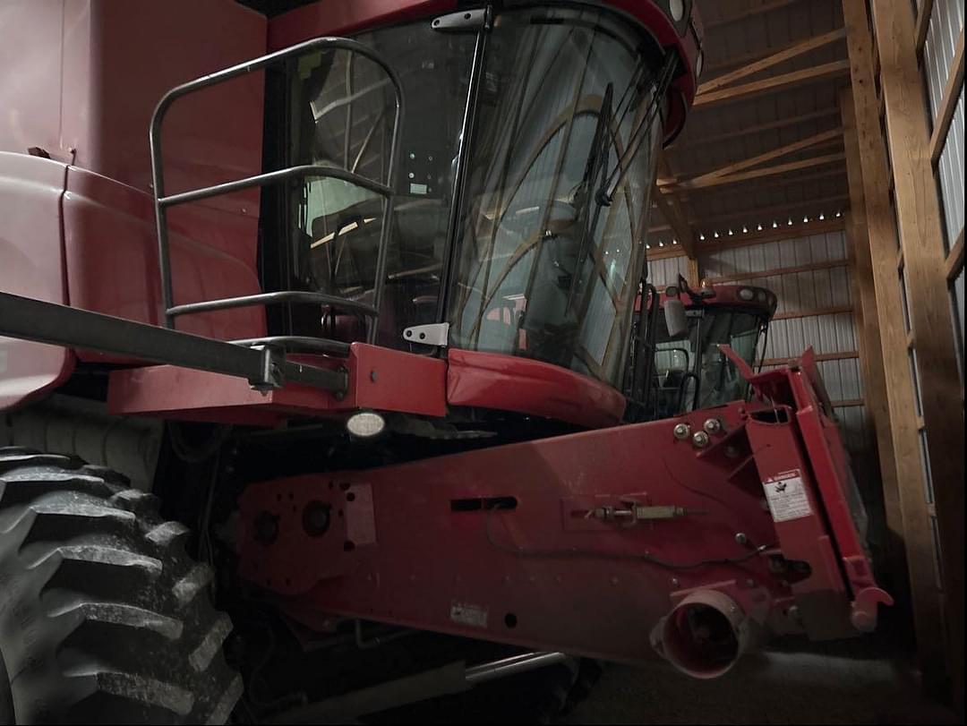 Image of Case IH 7010 Primary image