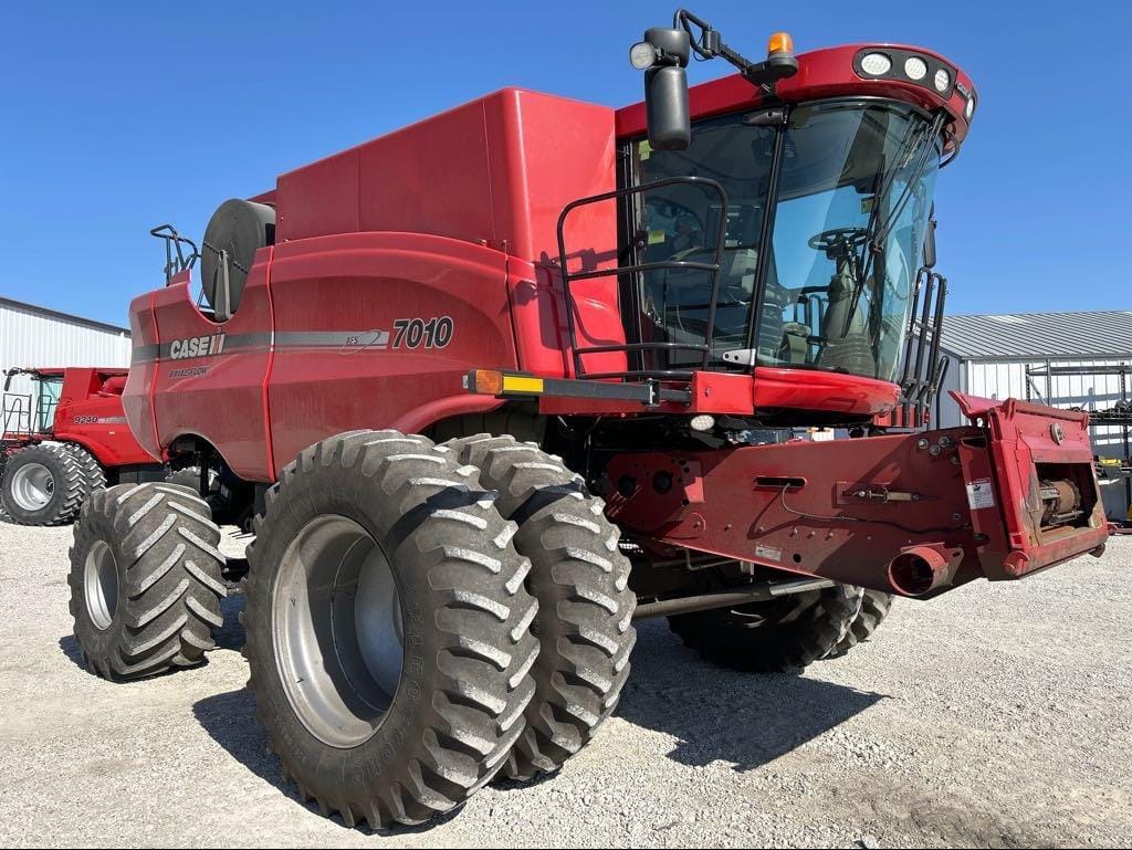 Main image Case IH 7010