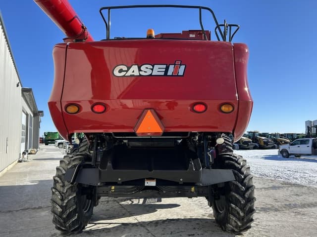 Image of Case IH 7010 equipment image 3