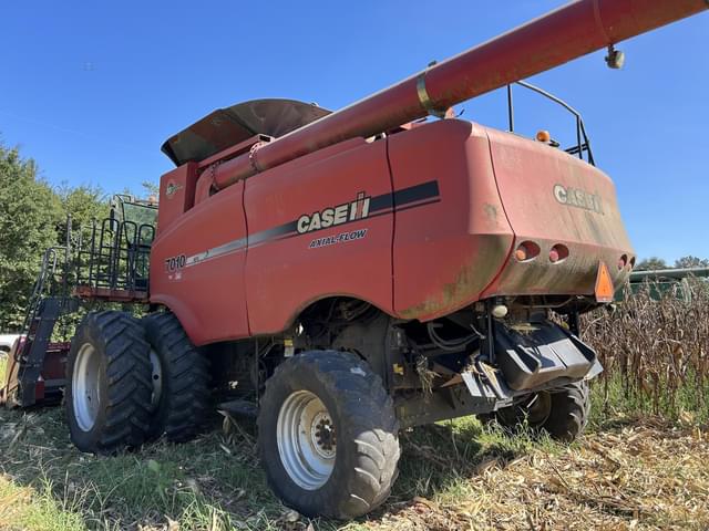 Image of Case IH 7010 equipment image 1