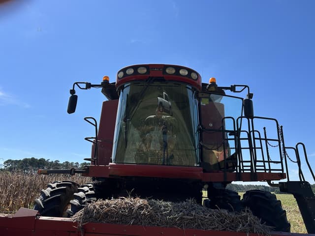 Image of Case IH 7010 equipment image 3