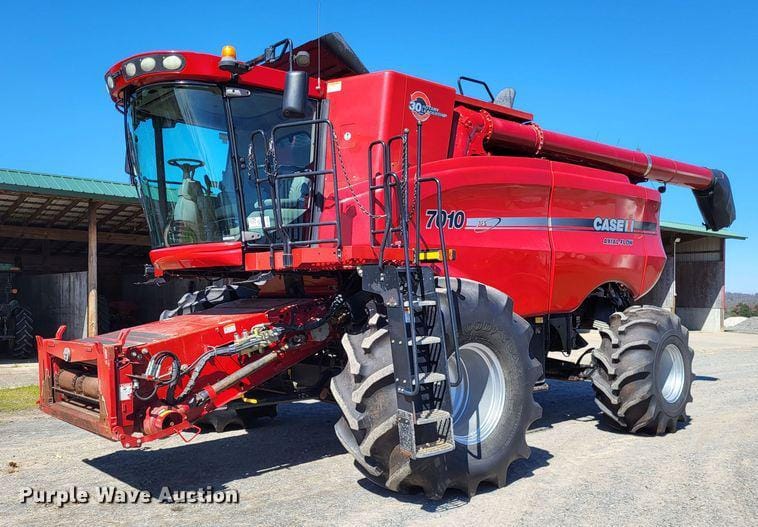 Main image Case IH 7010
