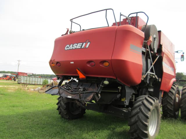 Image of Case IH 7010 equipment image 3