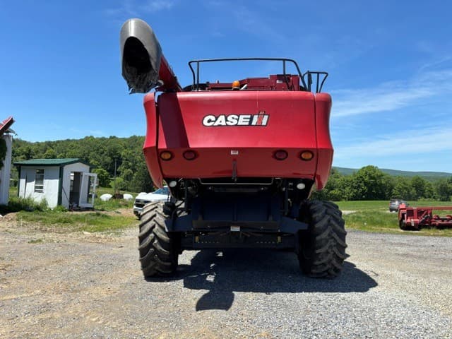 Image of Case IH 7010 equipment image 3