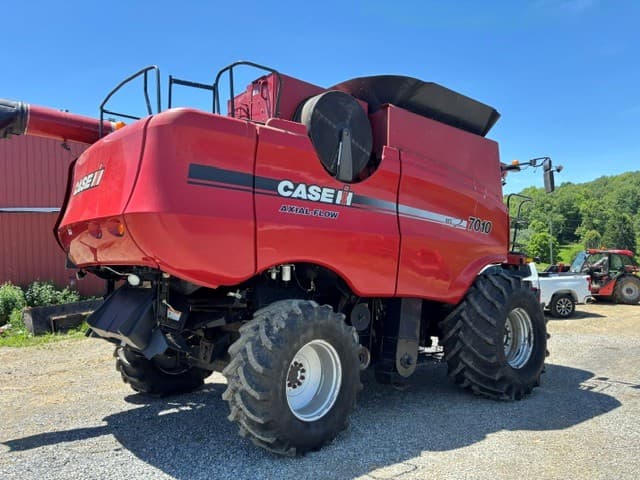 Image of Case IH 7010 equipment image 4