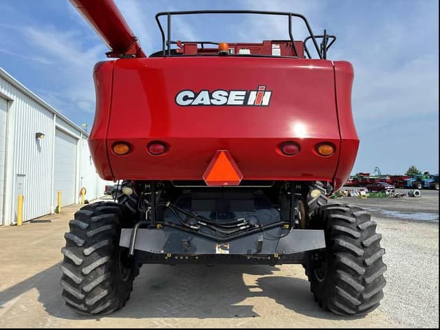 Image of Case IH 8010 equipment image 4