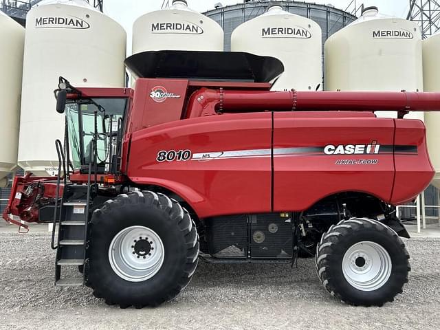 Image of Case IH 8010 equipment image 2