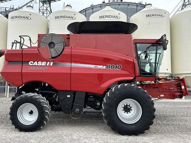 Image of Case IH 8010 equipment image 3