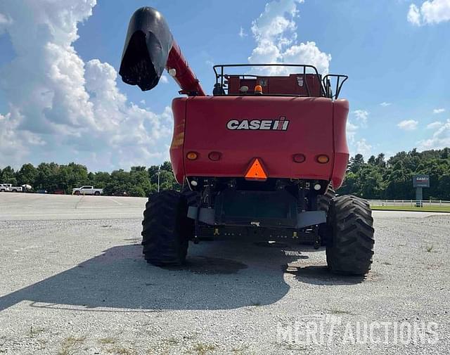 Image of Case IH 8010 equipment image 3