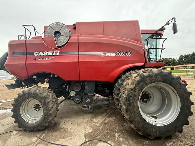 Image of Case IH 8010 equipment image 1