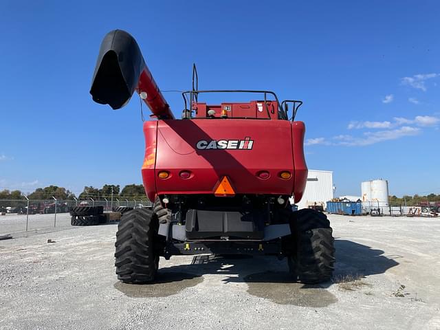 Image of Case IH 8010 equipment image 3