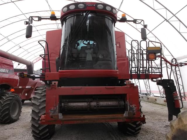 Image of Case IH 8010 equipment image 2