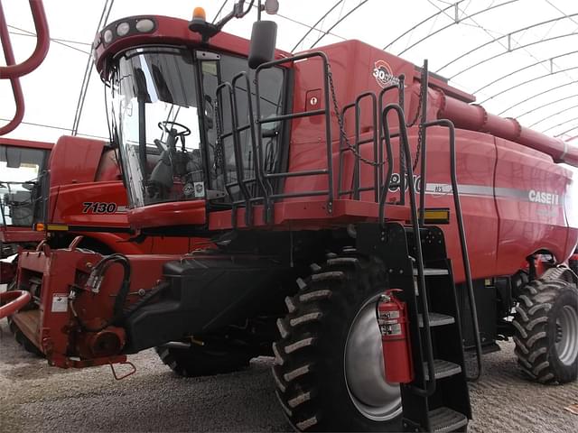 Image of Case IH 8010 equipment image 1