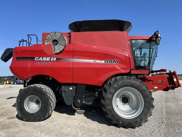 Image of Case IH 8010 equipment image 3