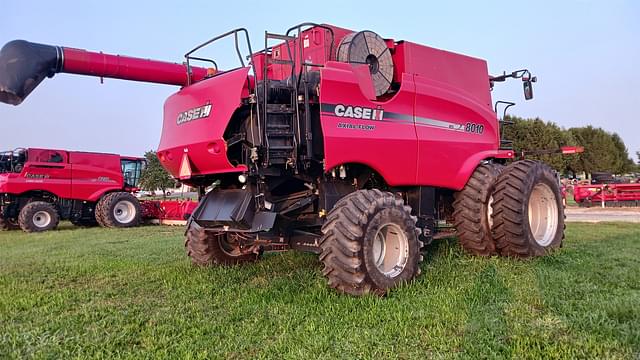 Image of Case IH 8010 equipment image 2