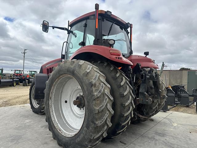 Image of Case IH Magnum 215 equipment image 2