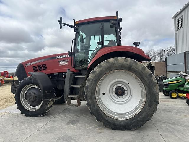 Image of Case IH Magnum 215 equipment image 3