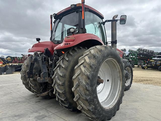 Image of Case IH Magnum 215 equipment image 1