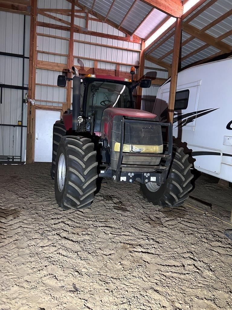 2007 Case IH Magnum 215 Equipment Image0